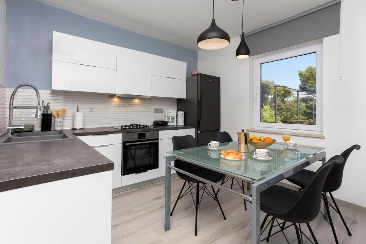 באניולה "Andrija" Apartmen'S מראה חיצוני תמונה