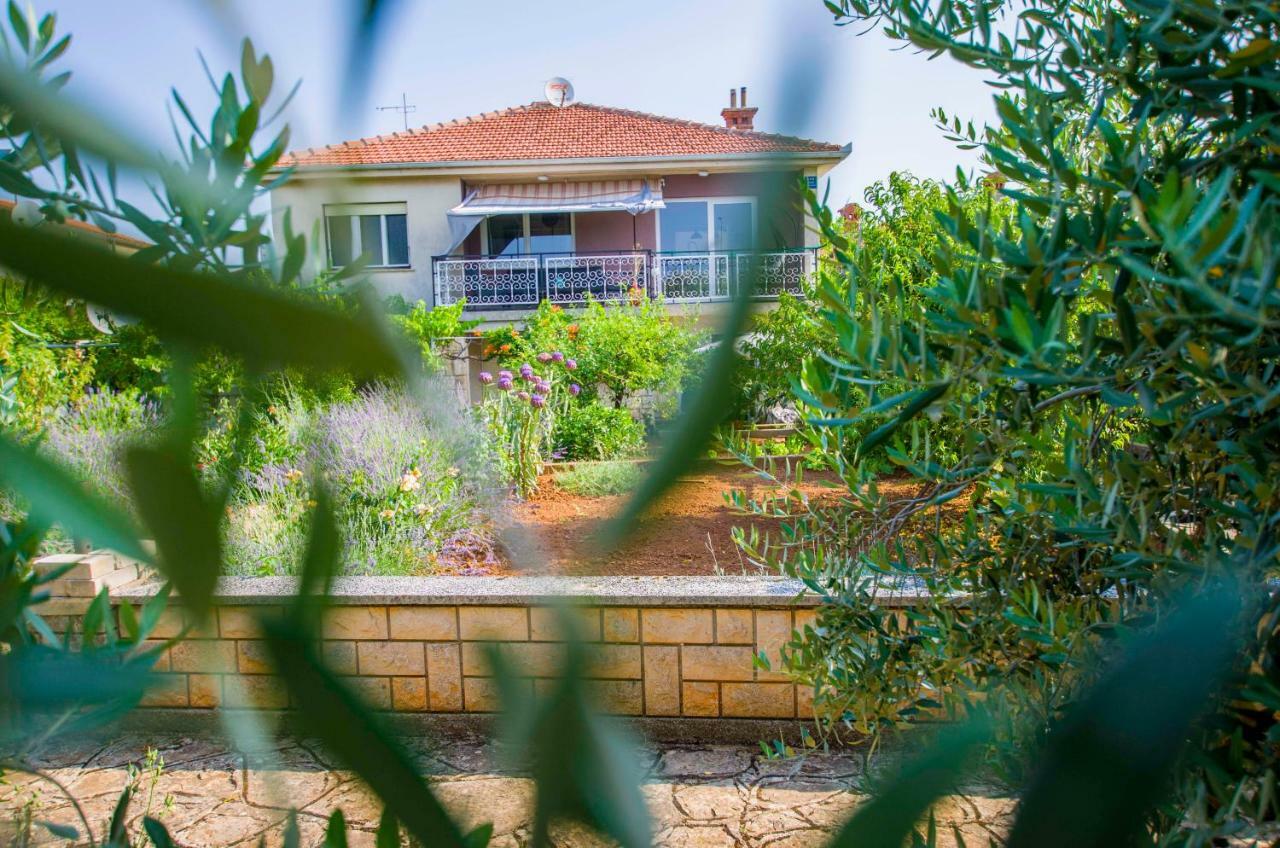 באניולה "Andrija" Apartmen'S מראה חיצוני תמונה